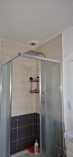 Colocation avec une Chambre